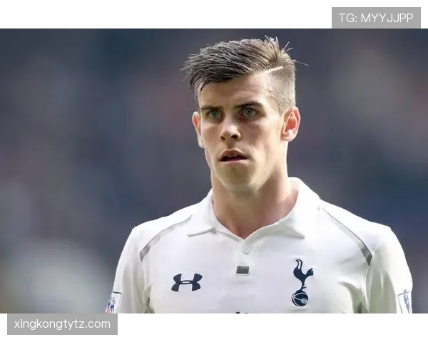 登贝莱vs贝尔：速度型边路爆破手的战术角色差异分析