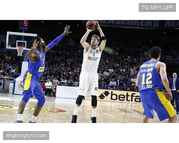 布伦森挡拆对位一号位，与上季相比关键回合更高效